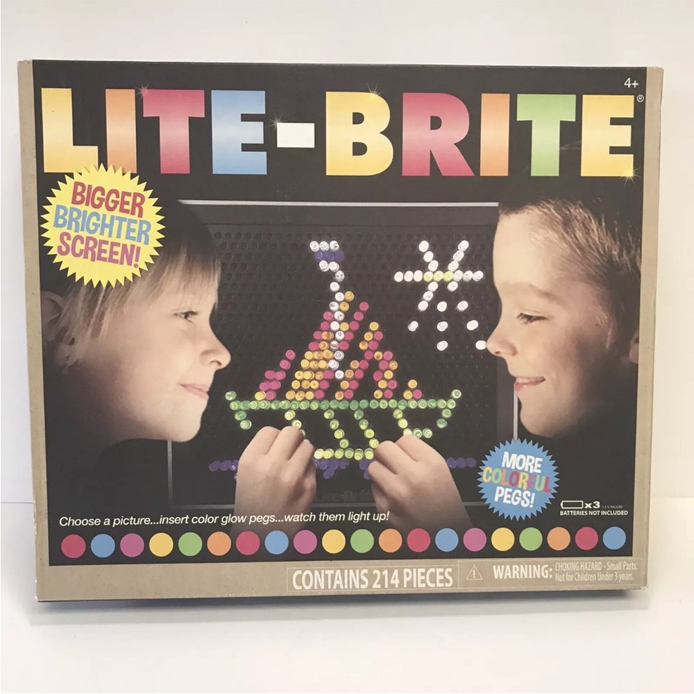 LITE-BRITE Contains 200+ Glowing Page In Brilliant Colors Age 4+